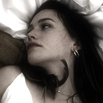 LOVE QUINN